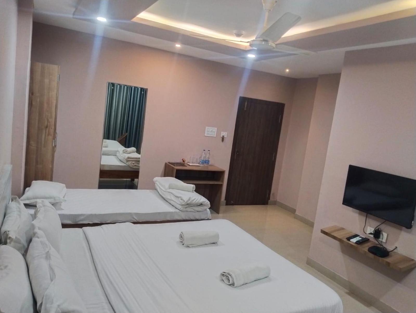 Silver Regency Guwahati Eksteriør billede